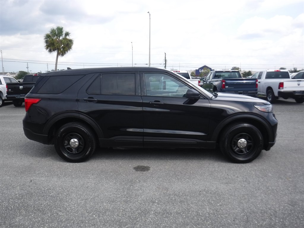 2022 Ford Explorer - $18,995
