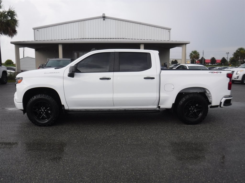 2023 Chevrolet Silverado - $27,995