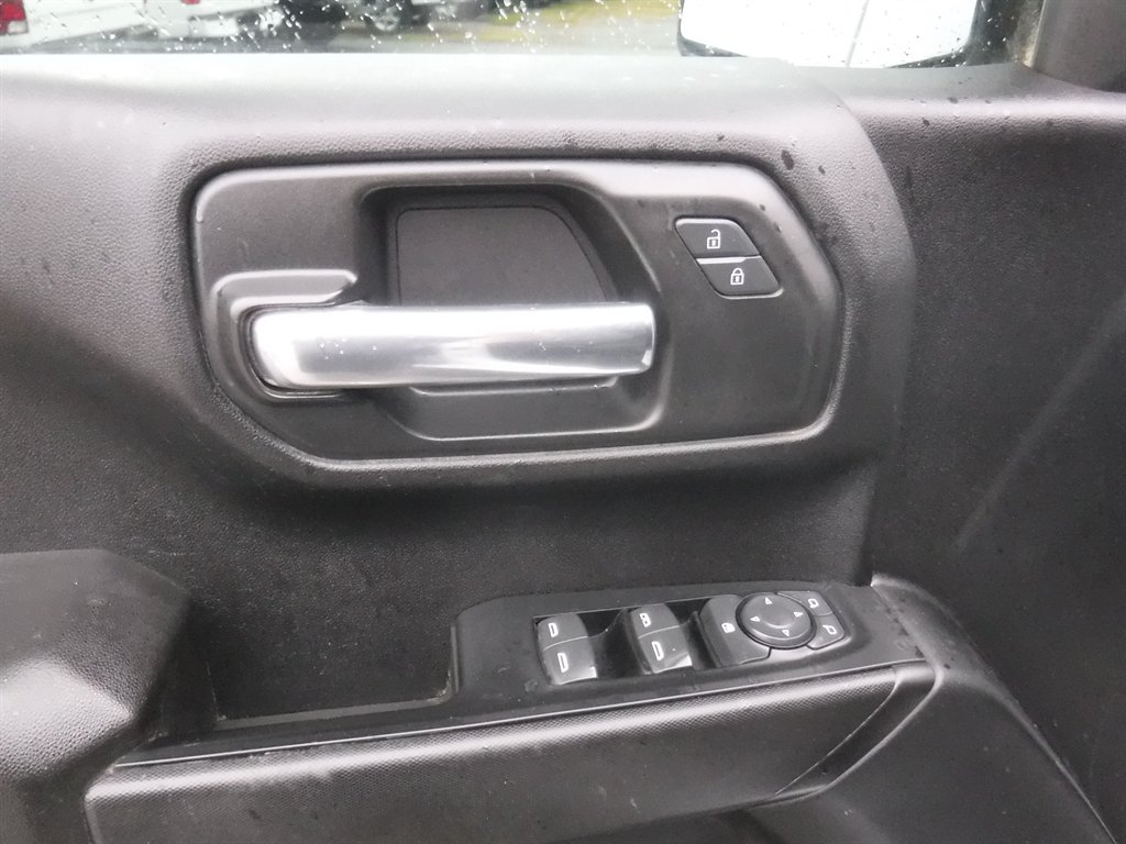2023 Chevrolet Silverado - $27,995