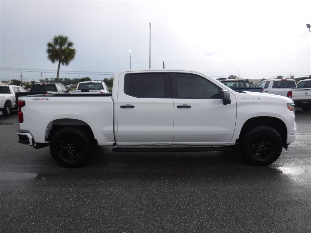 2023 Chevrolet Silverado - $27,995