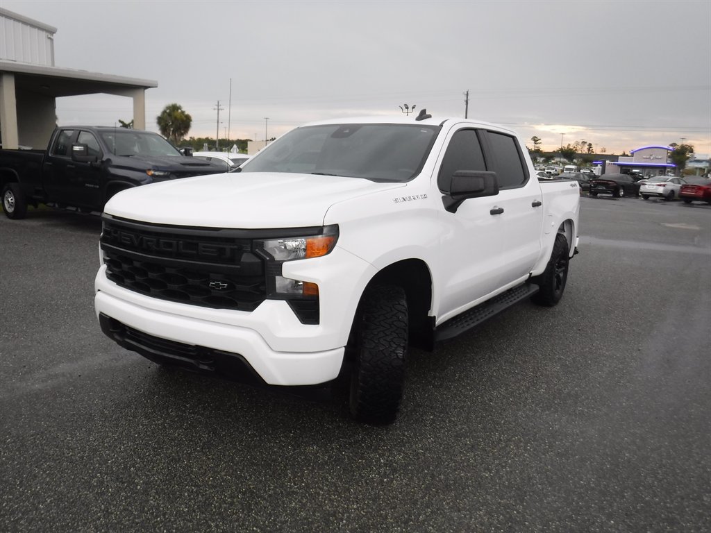 2023 Chevrolet Silverado - $27,995