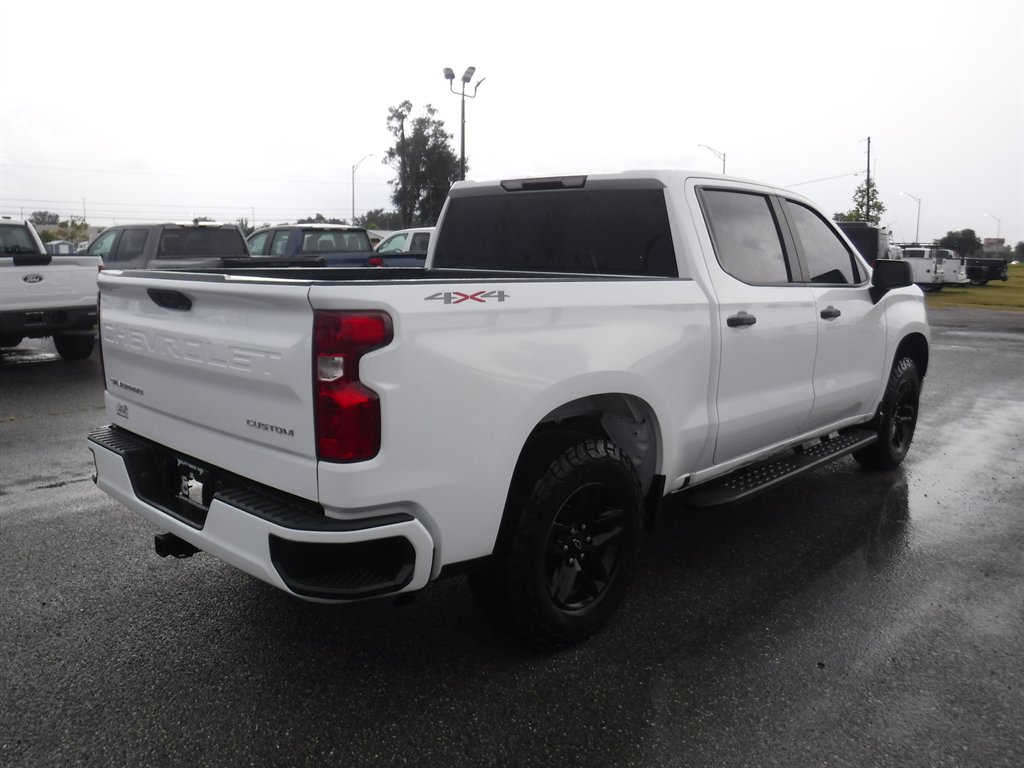 2023 Chevrolet Silverado - $27,995