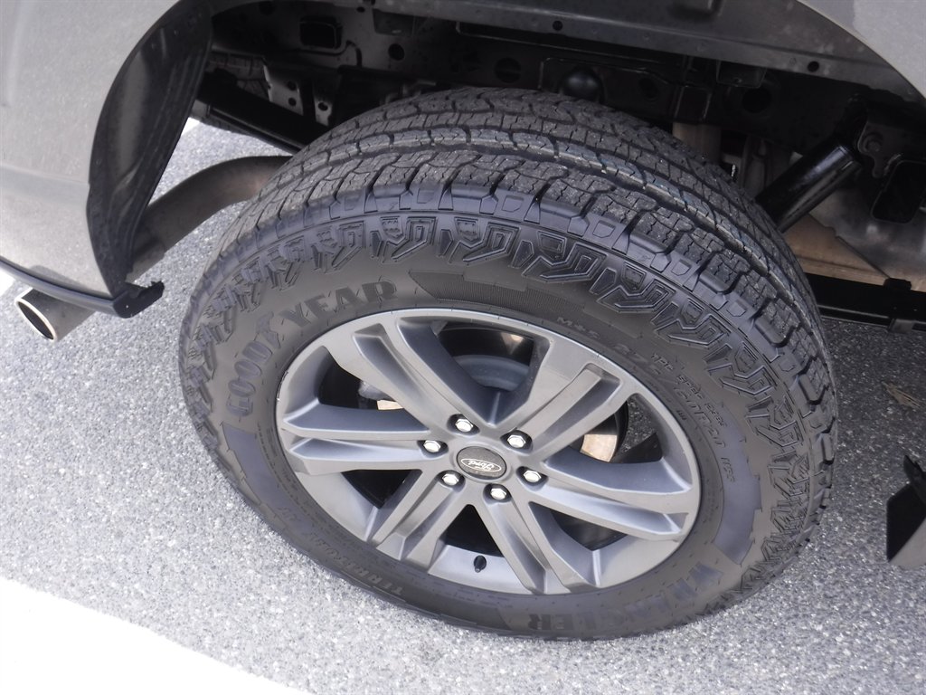 2023 Ford F-150 - $40,995
