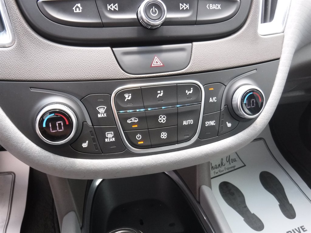 2019 Chevrolet Malibu - $11,995