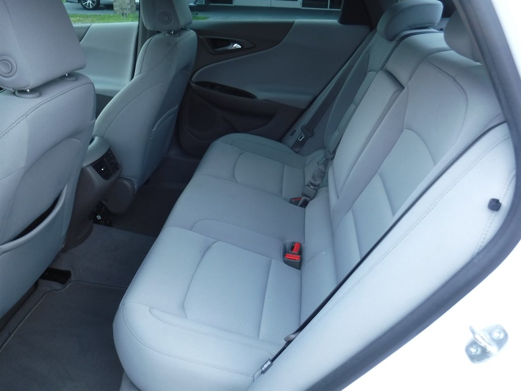 2019 Chevrolet Malibu - $11,995