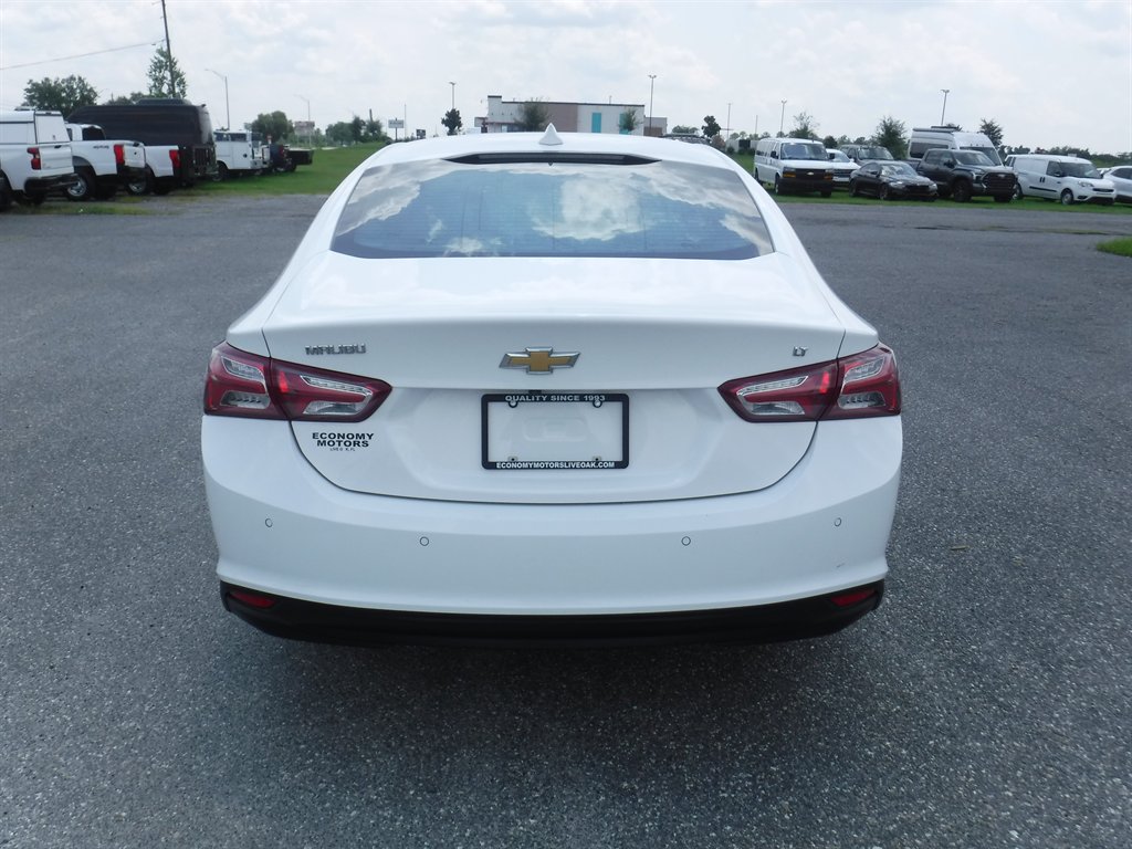 2019 Chevrolet Malibu - $11,995