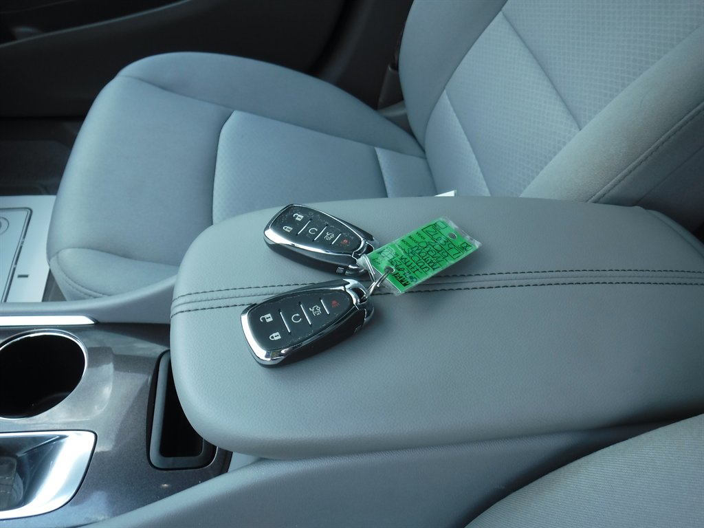 2019 Chevrolet Malibu - $11,995
