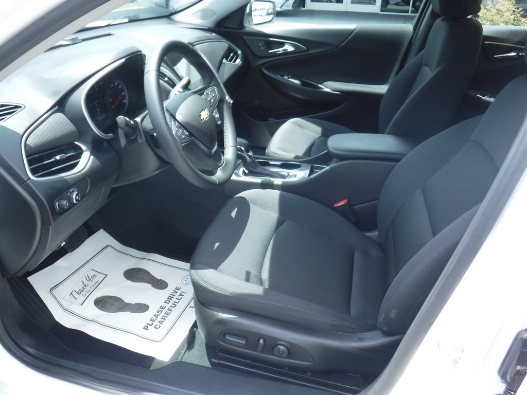 2023 Chevrolet Malibu - $20,895