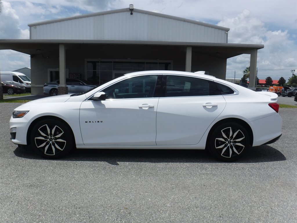 Summit White 2023 Chevrolet Malibu Sedan Front-Wheel Drive Automatic