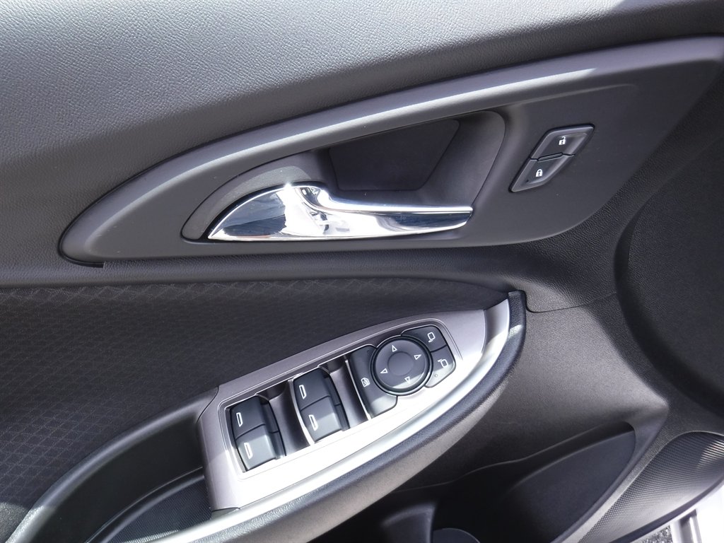 2023 Chevrolet Malibu - $20,895