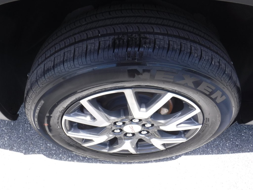 2022 GMC Acadia - $17,995