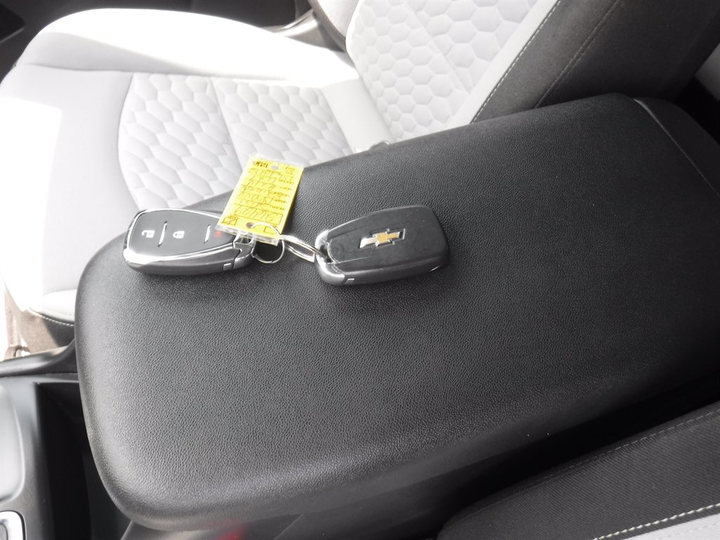 2021 Chevrolet Equinox - $16,995