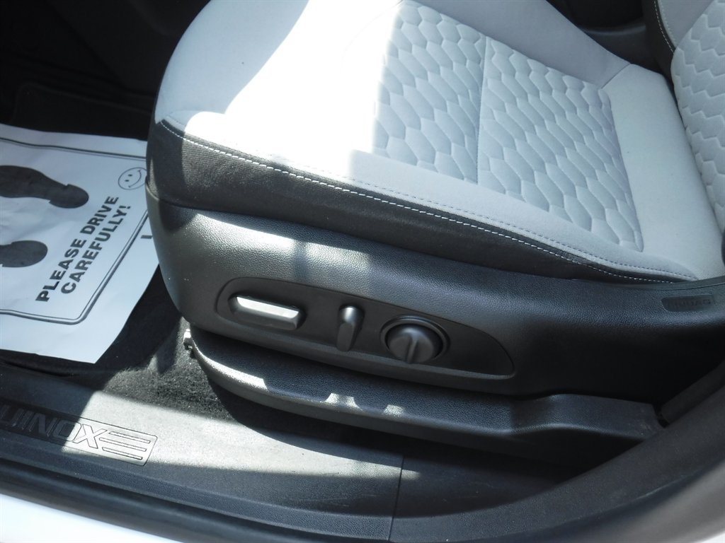 2021 Chevrolet Equinox - $16,995