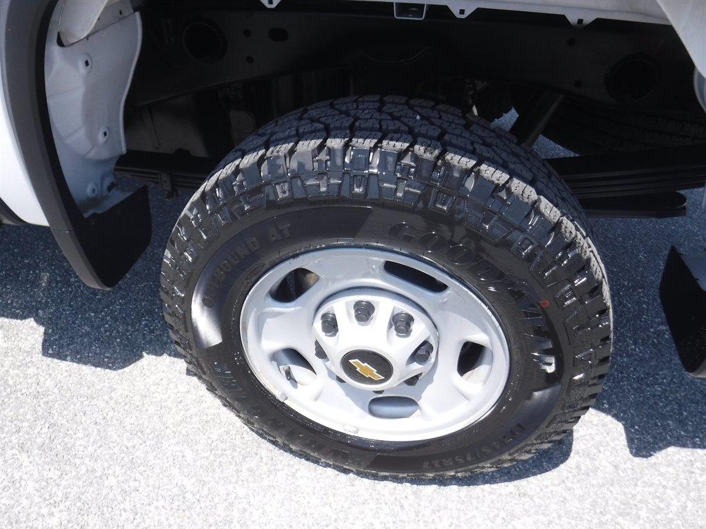 2021 Chevrolet Silverado - $31,995