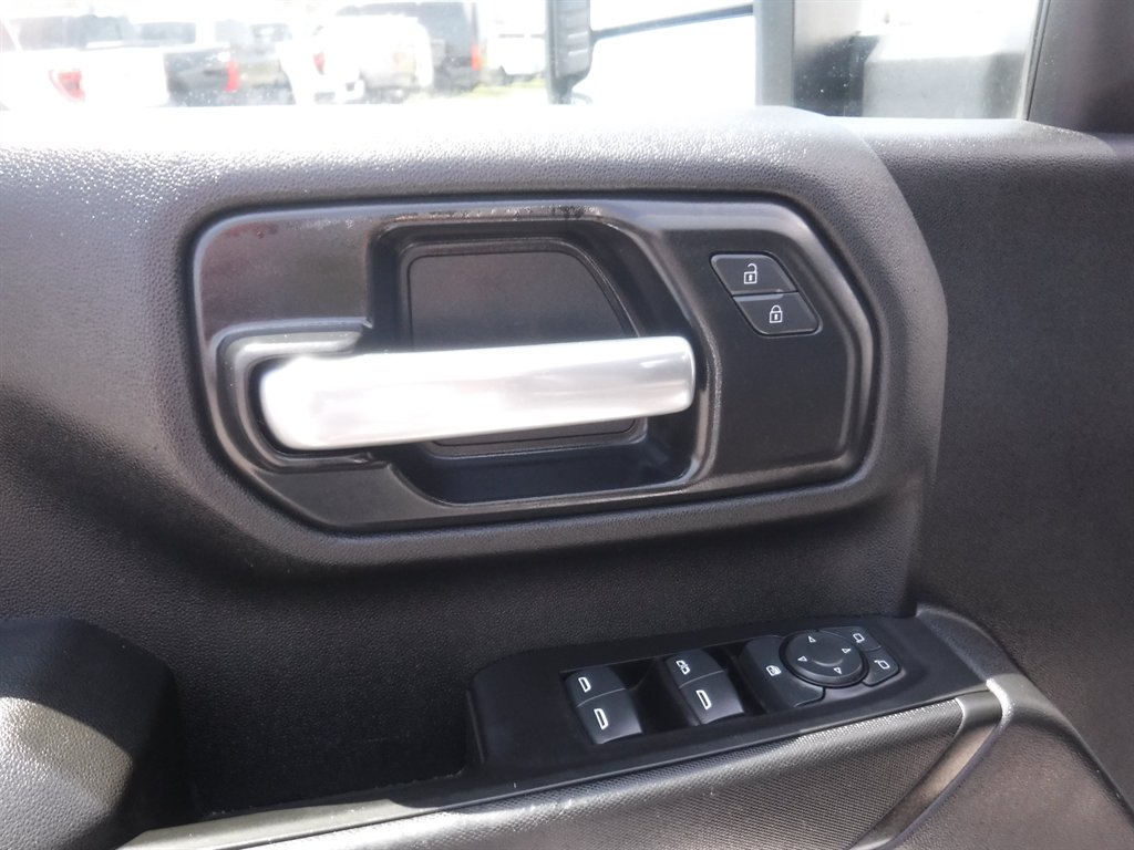 2021 Chevrolet Silverado - $31,995