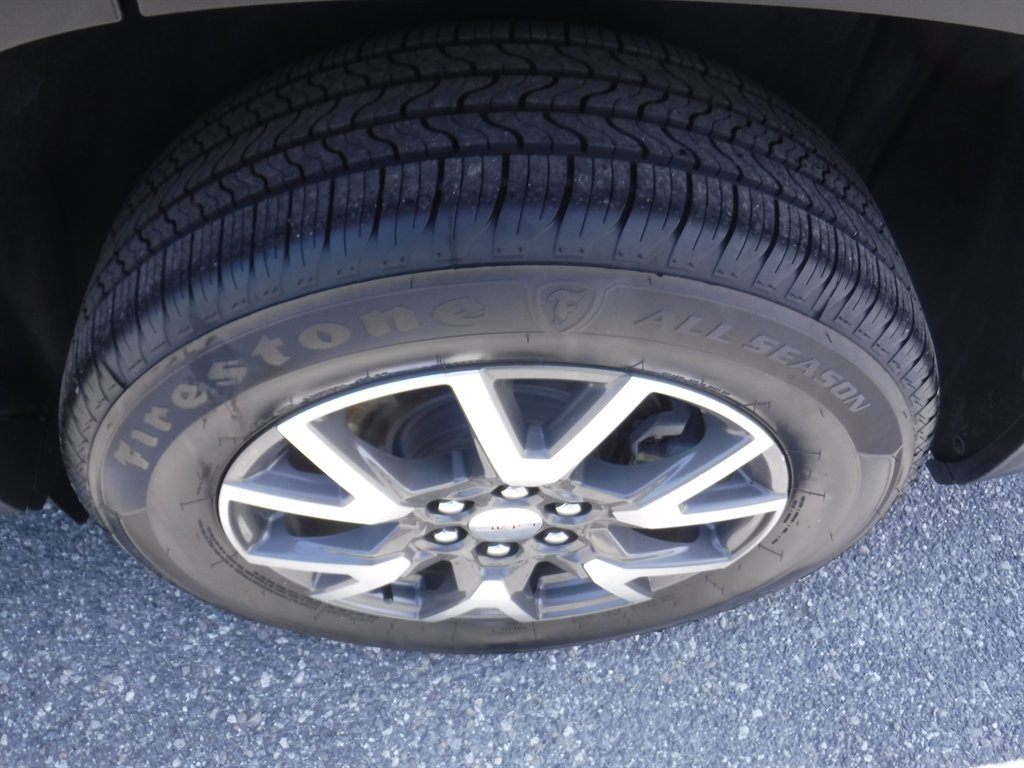 2022 GMC Acadia - $23,995
