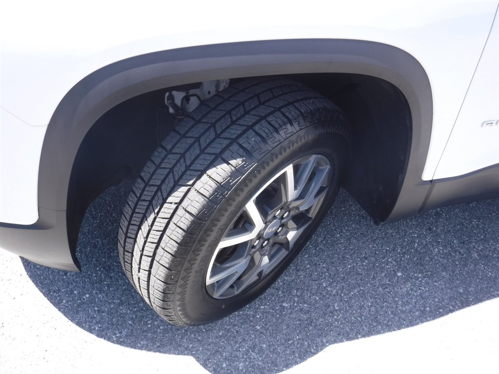 2022 GMC Acadia - $23,995