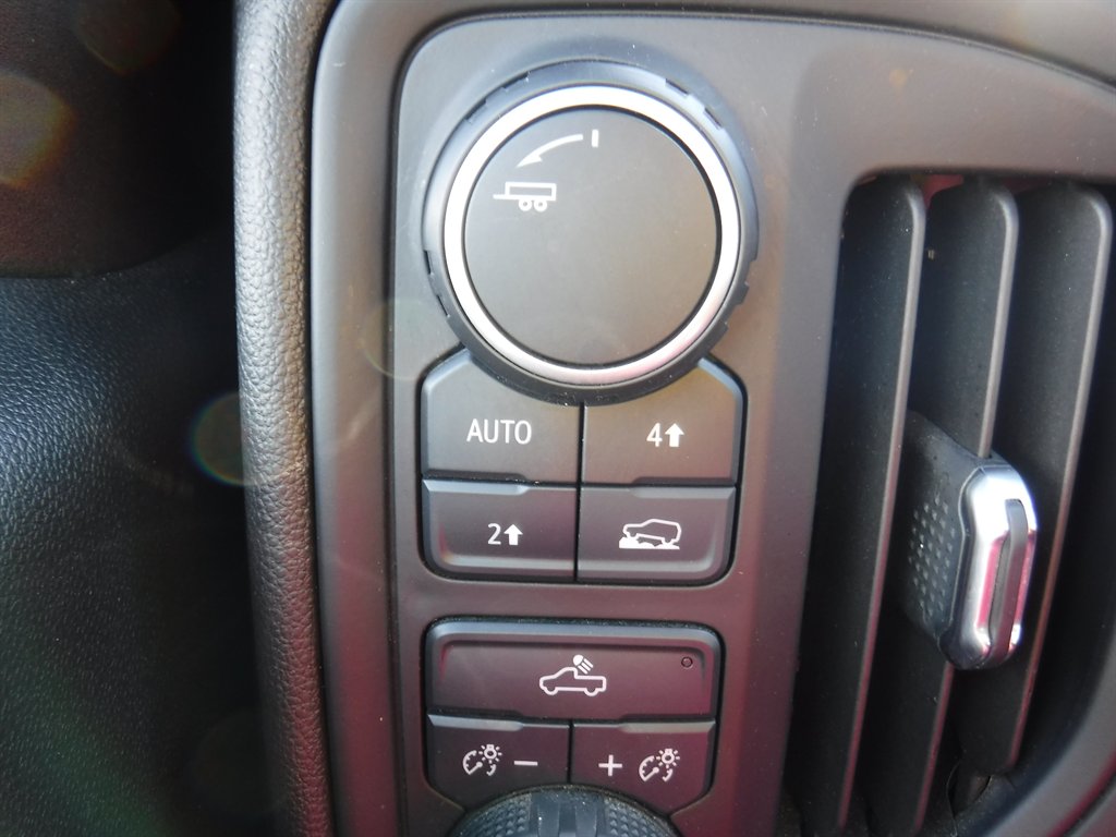 2020 Chevrolet Silverado - $26,995