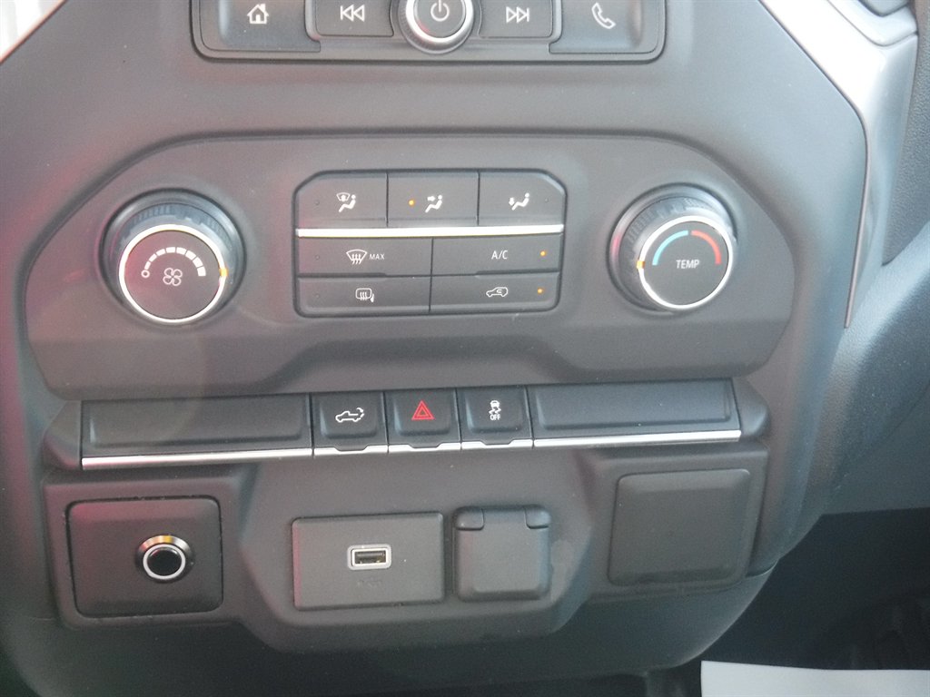 2020 Chevrolet Silverado - $26,995