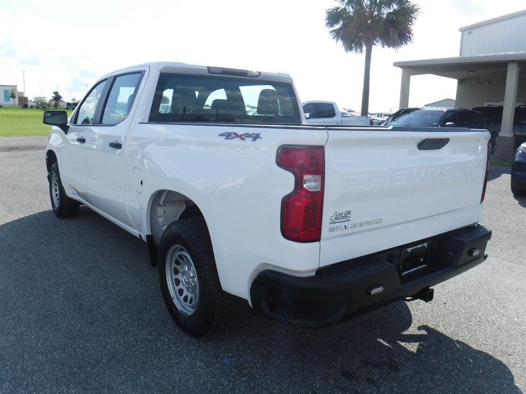 2020 Chevrolet Silverado - $26,995