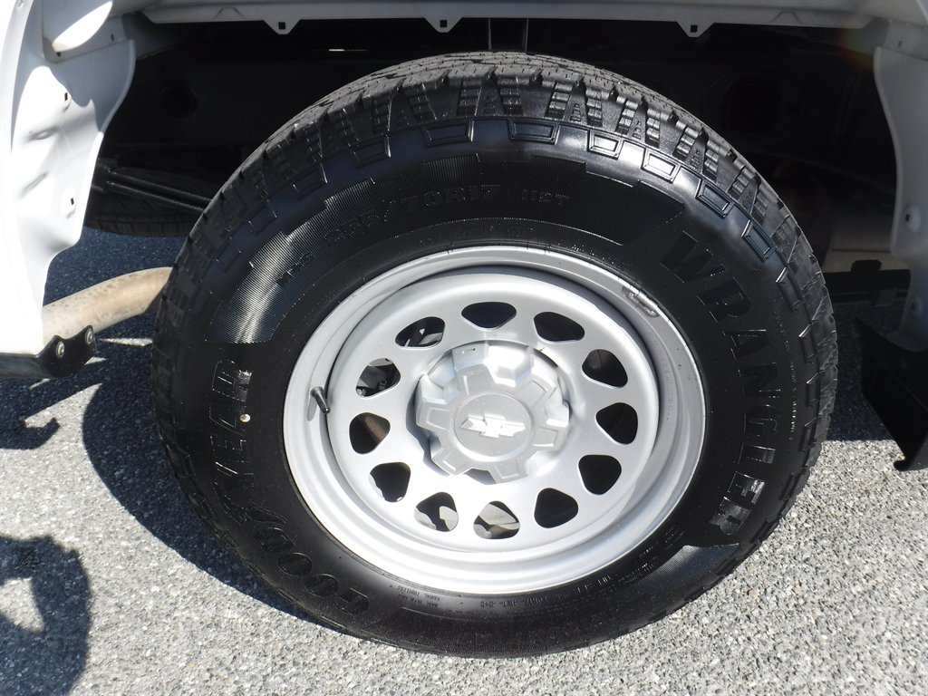 2020 Chevrolet Silverado - $26,995