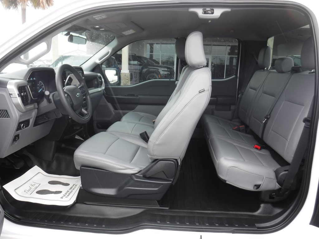 2022 Ford F-150 - $28,995