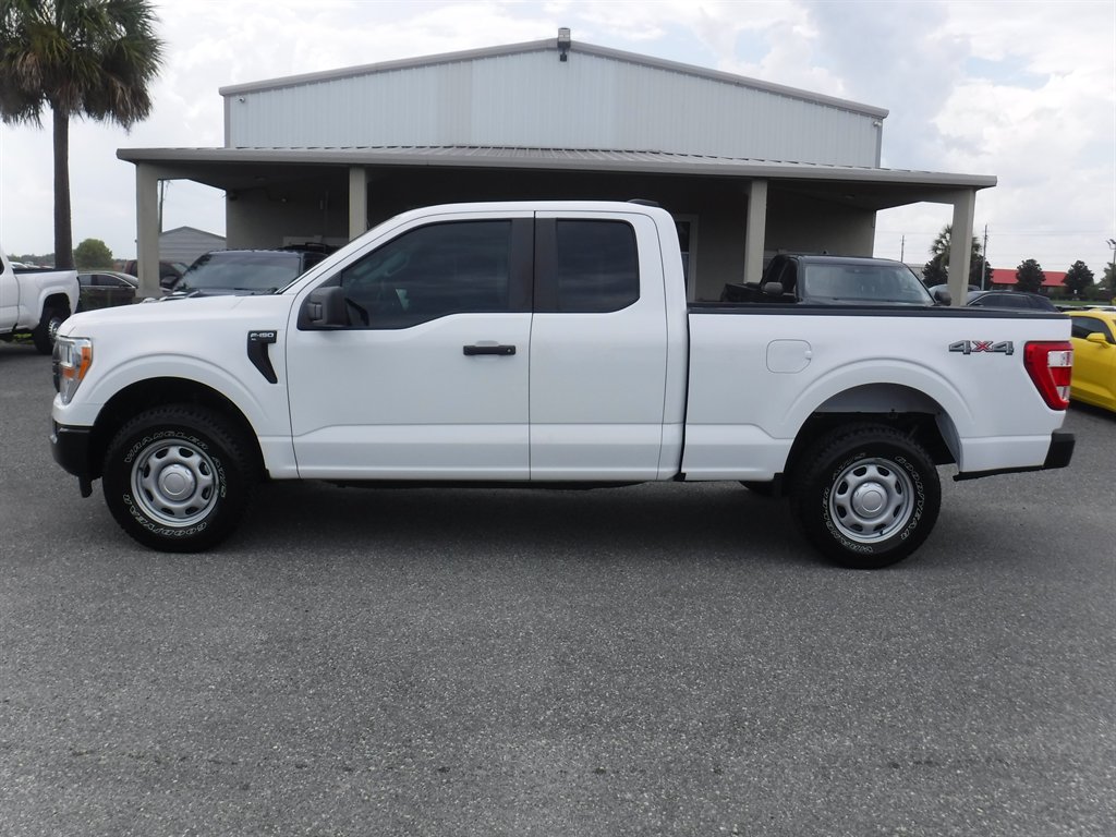 2022 Ford F-150 - $28,995