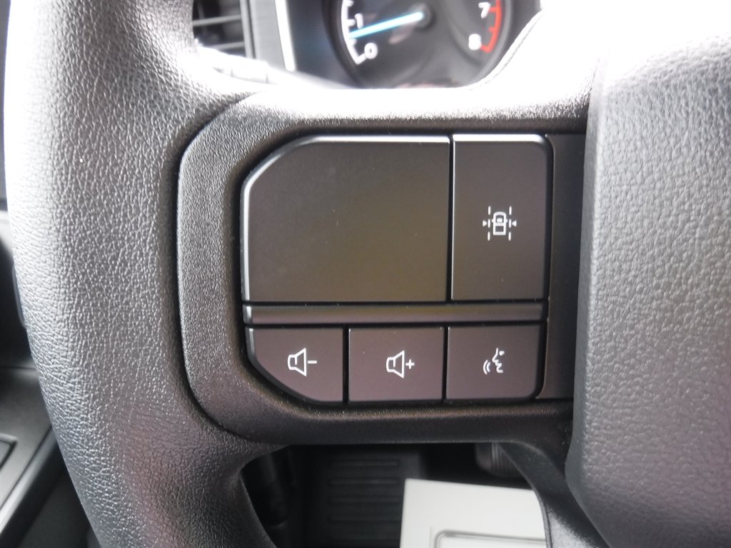 2022 Ford F-150 - $28,995