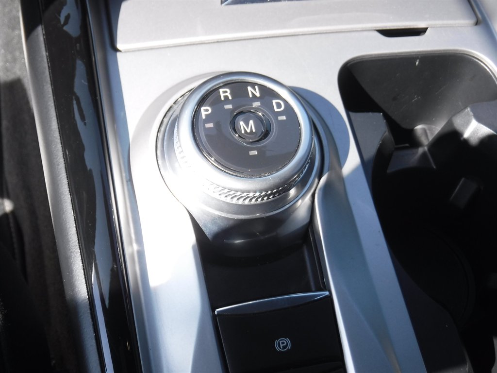 2022 Ford Explorer - $26,995