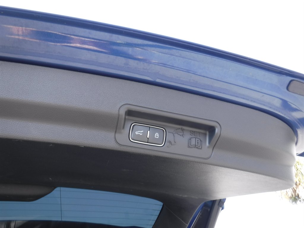 2022 Ford Explorer - $26,995