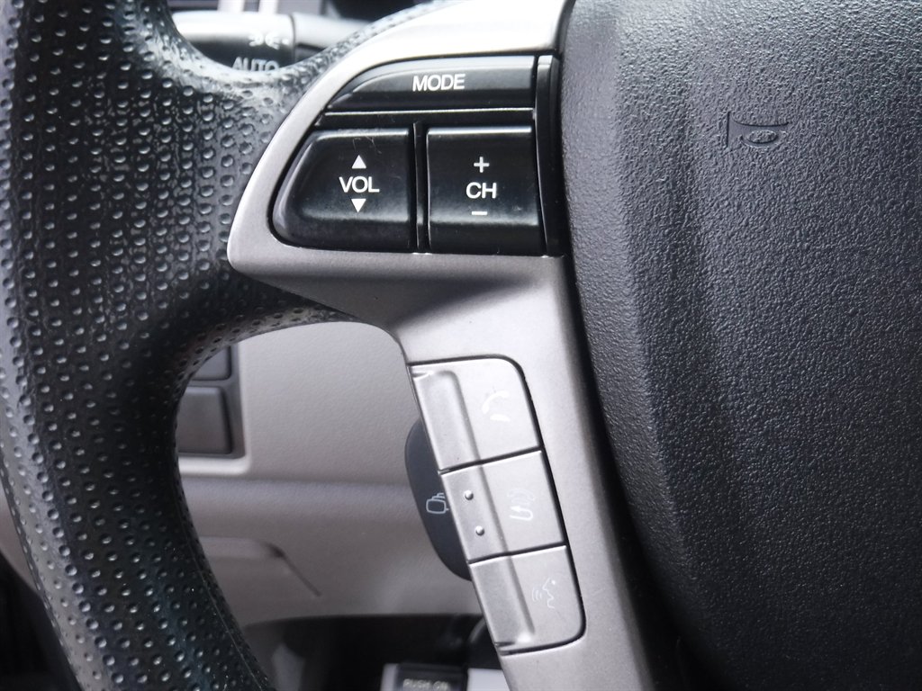 2016 Honda Odyssey - $11,995