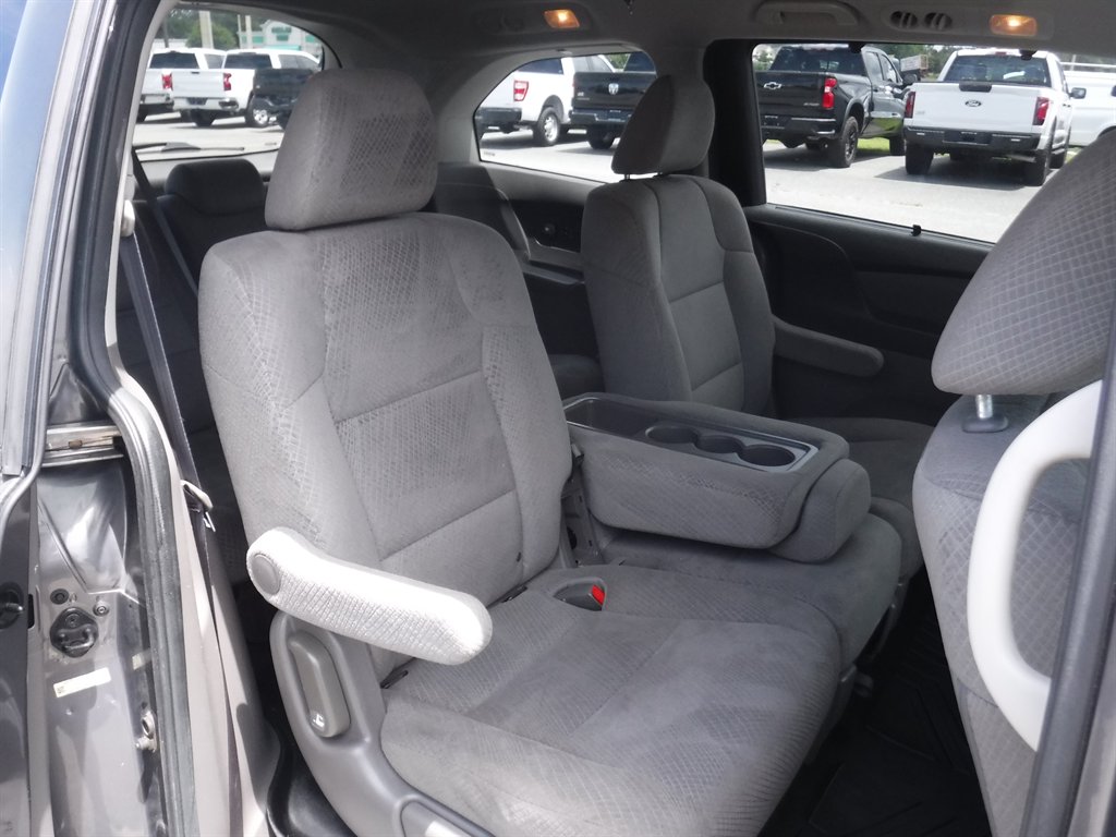 2016 Honda Odyssey - $11,995