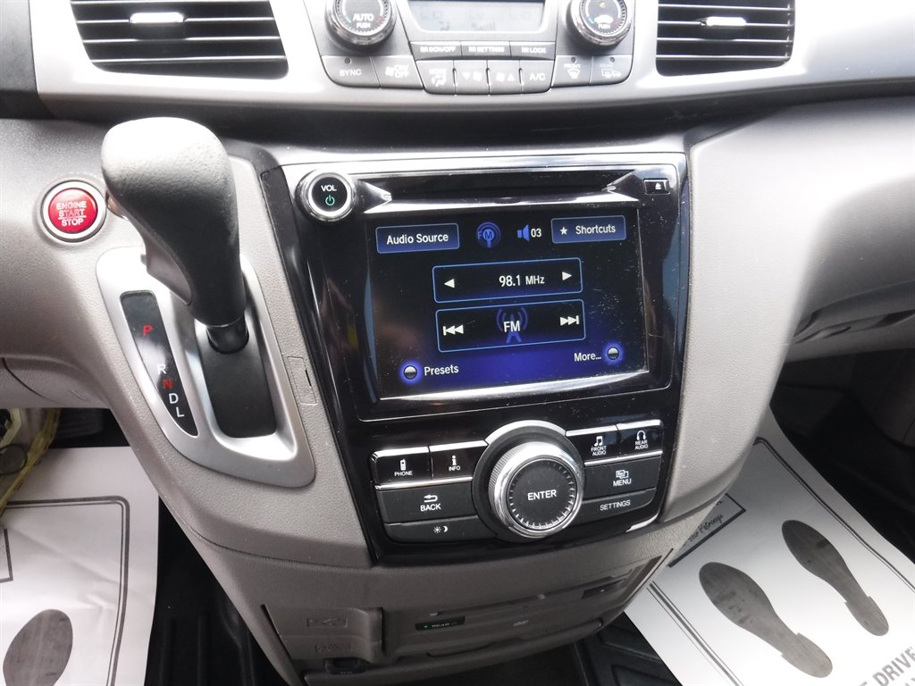 2016 Honda Odyssey - $11,995