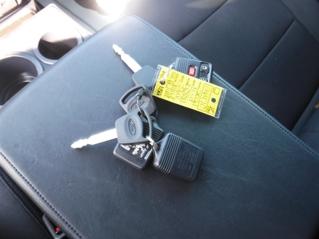 2021 Ford Explorer - $15,995