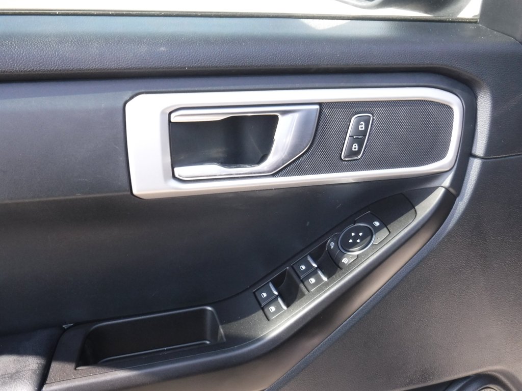 2021 Ford Explorer - $17,995