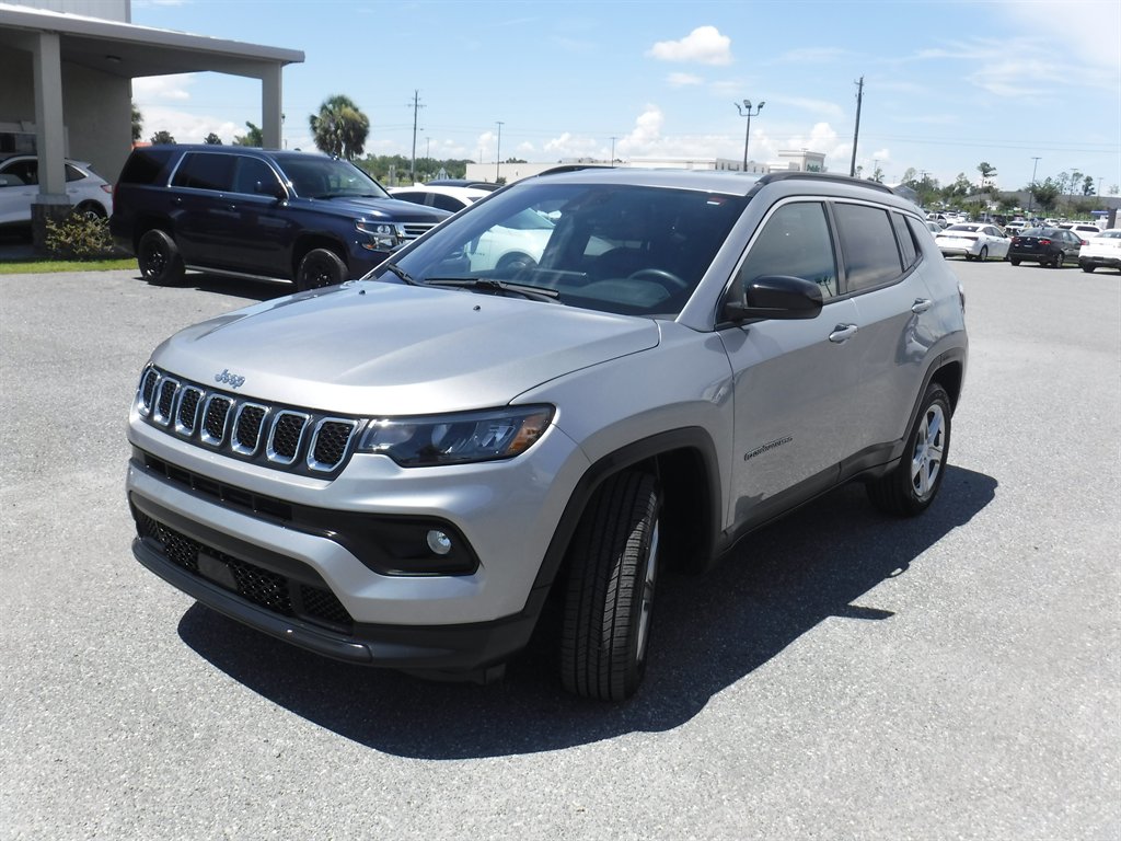 2024 Jeep Compass - $17,995