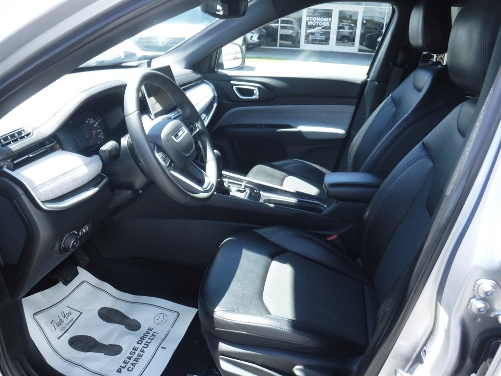 2024 Jeep Compass - $17,995