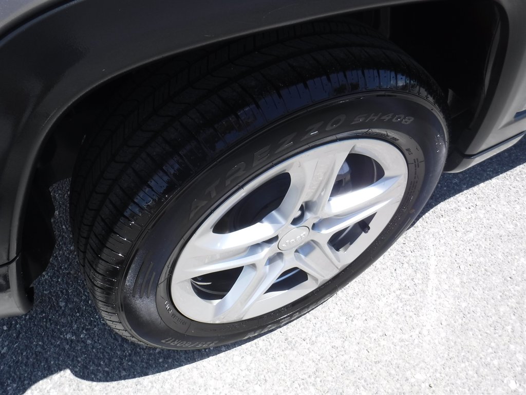 2024 Jeep Compass - $17,995