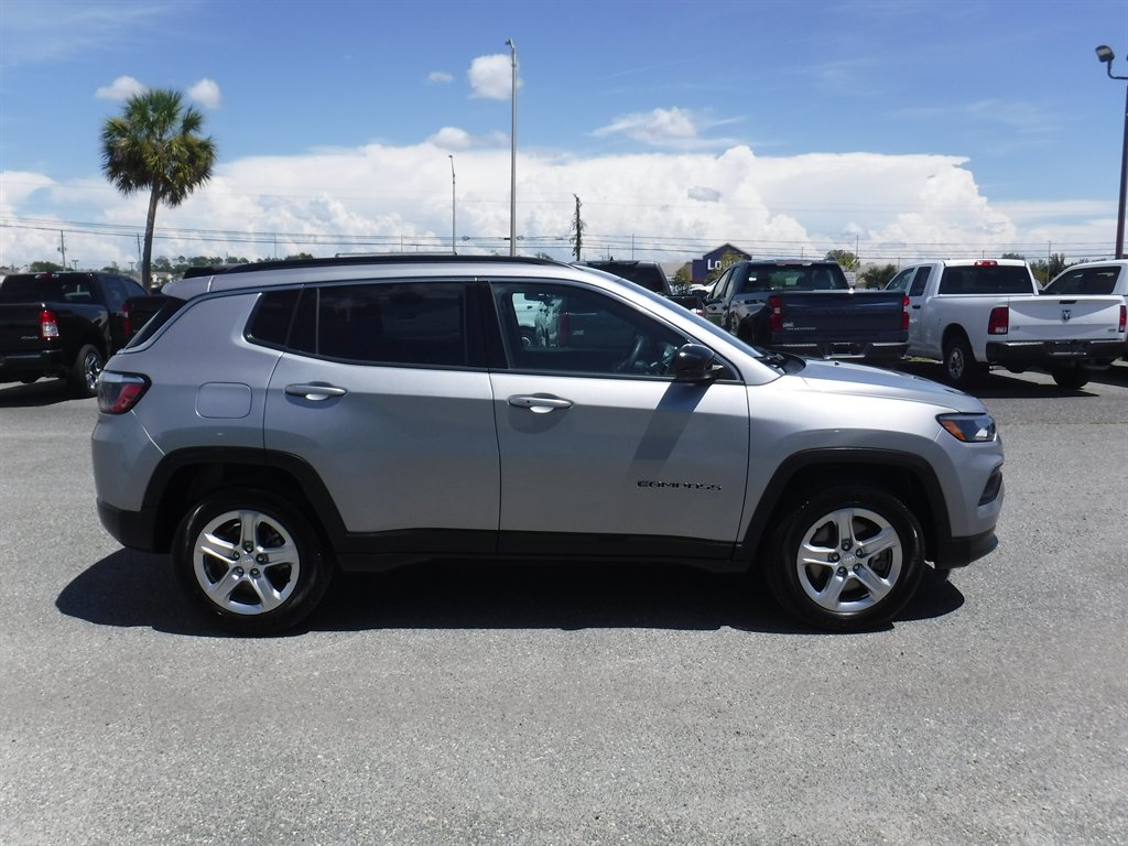 2024 Jeep Compass - $17,995