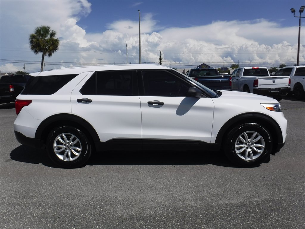 2020 Ford Explorer - $21,995