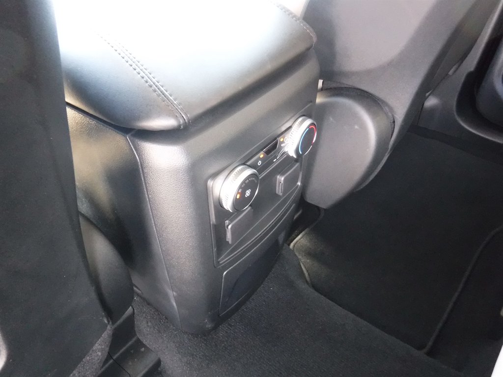 2020 Ford Explorer - $21,995