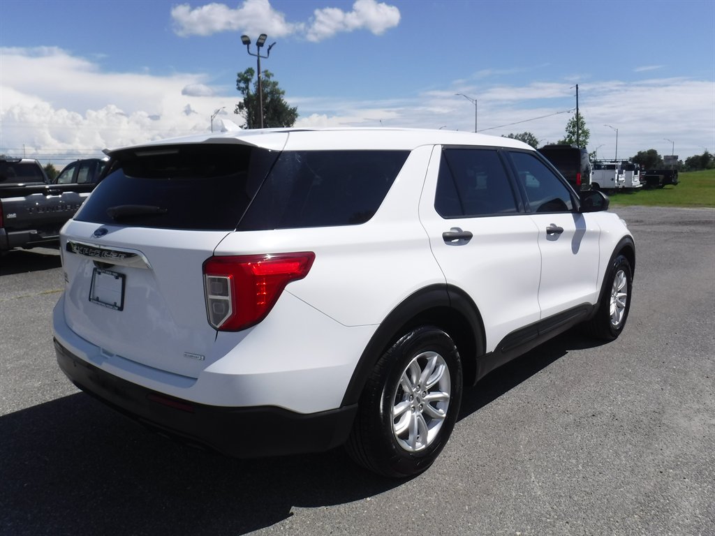 2020 Ford Explorer - $21,995