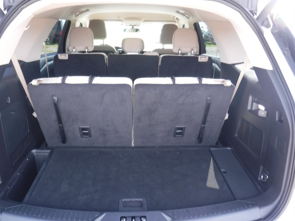2020 Ford Explorer - $21,995
