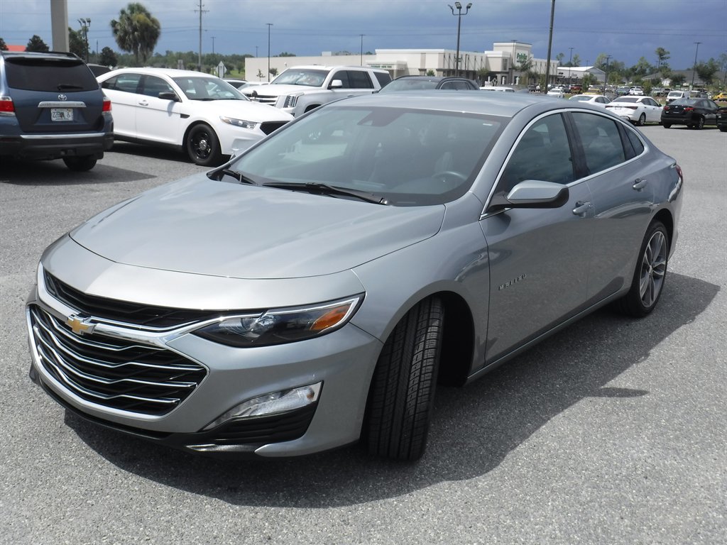 2025 Chevrolet Malibu - $17,995