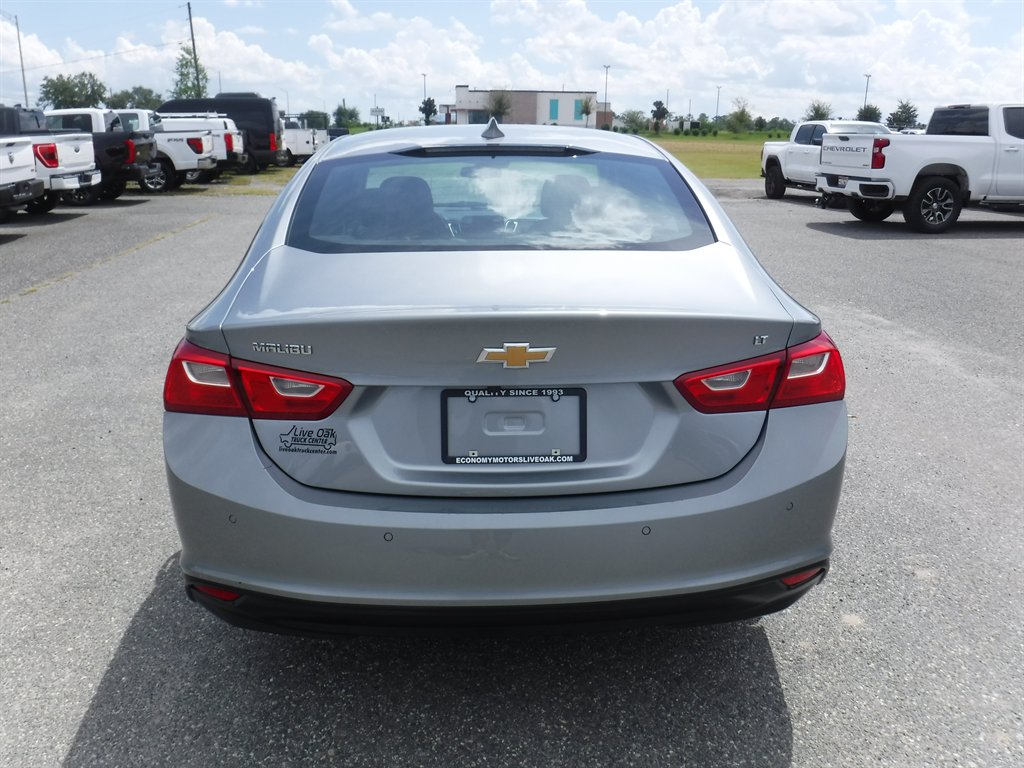 2025 Chevrolet Malibu - $17,995