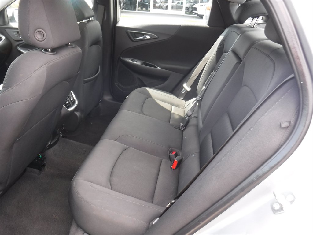 2025 Chevrolet Malibu - $17,995