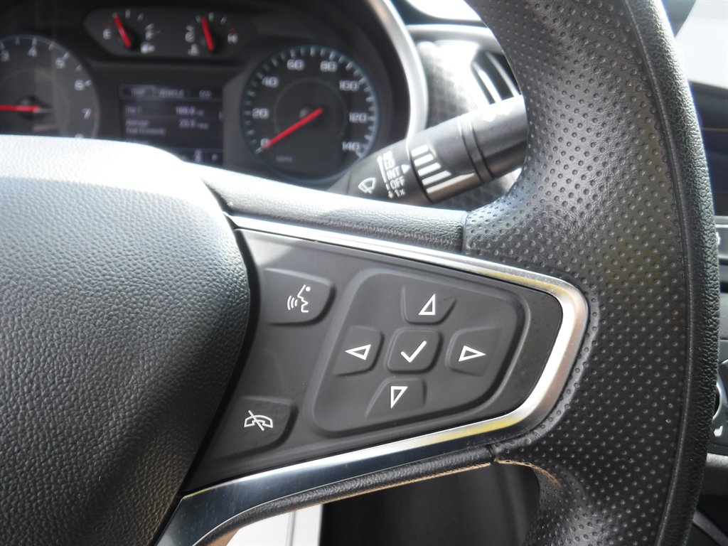 2025 Chevrolet Malibu - $17,995
