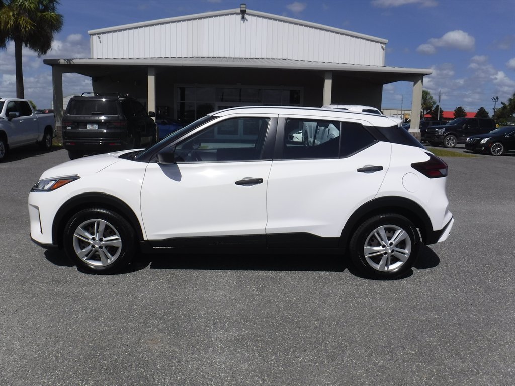 2023 Nissan Kicks