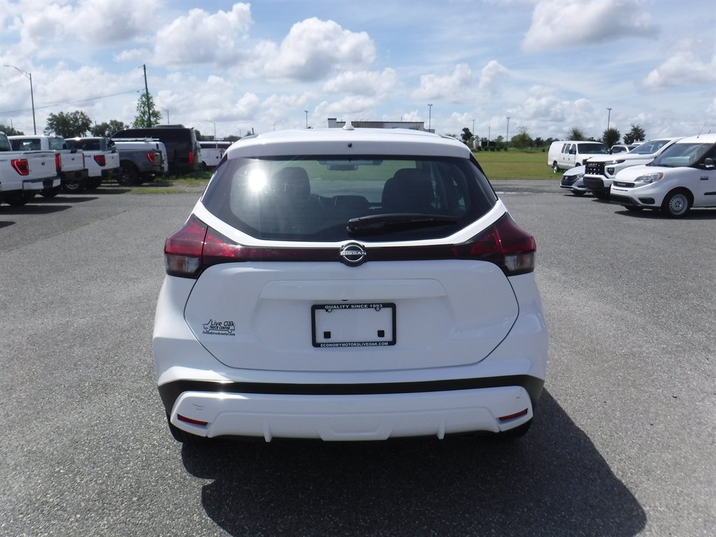 2024 Nissan Kicks - $15,880