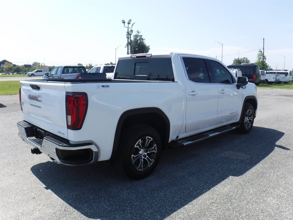 2024 GMC Sierra - $40,995